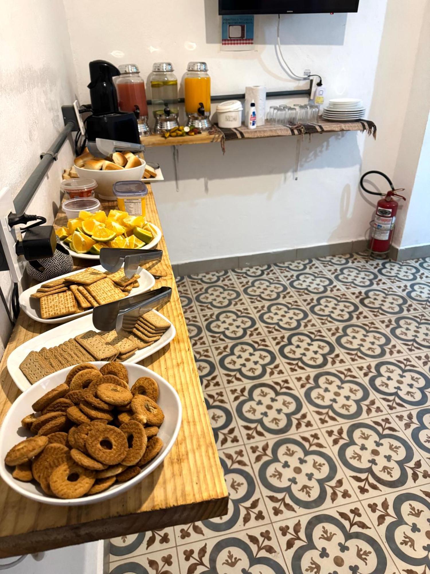 Pinheiros Hostel & Food เซาเปาโล ภายนอก รูปภาพ
